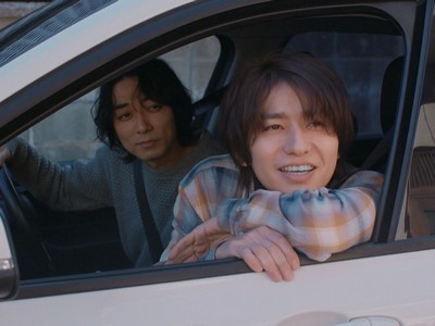 Azuma says goodbye to his mother.