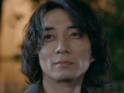 Kuji is portrayed by Japanese actor Kento Shibuya (渋谷謙人).