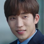 Min Jun is portrayed by Korean actor Lee Sang Yi (이상이).