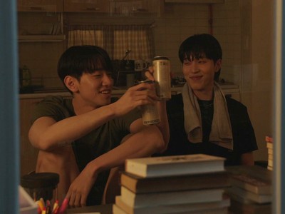 Young and Gyu Ho are roommates.