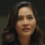 Gene's mom is played by the actress Ornanong Panyawong.