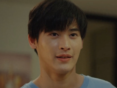 Nubsib is played by the actor Kao Noppakao Dechaphatthanakun (นพเก้า เดชาพัฒนคุณ).