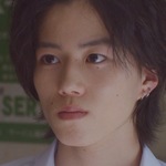 Asuka is portrayed by the Japanese actor Tomoya Oku (奥智哉).