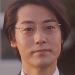 Sakuma is portrayed by the Japanese actor Seiji Fukushi (福士誠治).