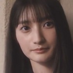 Shin's classmate is portrayed by the Japanese actress Neo Inoue (井上音生).