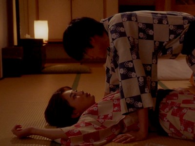 Shin tops Minato in their shared room.