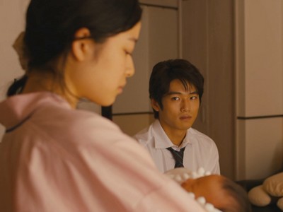 Mieko and Eiji have a child together.