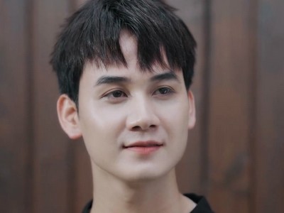 Khang is portrayed by Vietnamese actor Kan Vu (Kan Vũ).