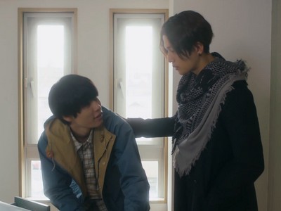 Kiyoi and Hira move into a new apartment together.