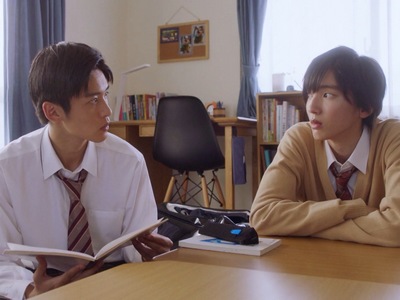 Ida gives Aoki tutoring lessons in My Love Mix-Up Episode 3.