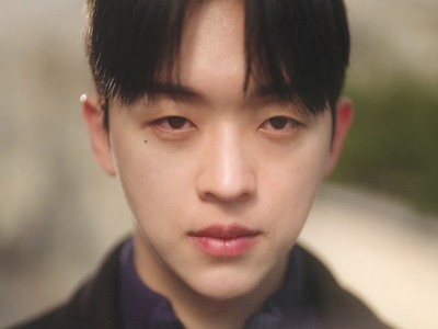 Joowon is portrayed by Korean actor Yu Sin (유신).