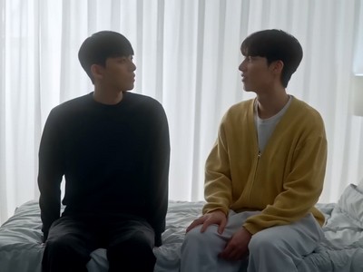 Woohyuk and Onyu live together.