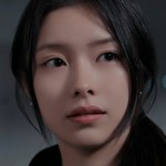 Seri is portrayed by Korean actress Park Eun Jo (박은조).