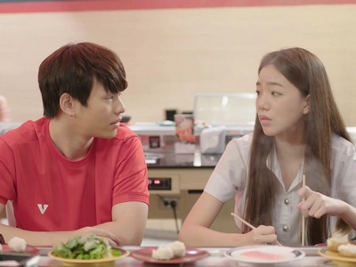 Jin rejects Som when she confesses to him.