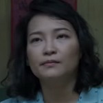 Ming's mom is portrayed by the Hong Kong actress Moyin Tsui (徐慕然).