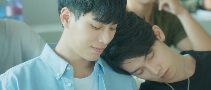 There were many tender moments between Shi De and Shu Yi.