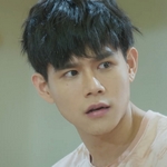 Zhe Yu is played by the actor Richard Lee (李齊).