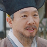 Ki Wan's father is played by the actor Kim Seung Wook (김승욱).