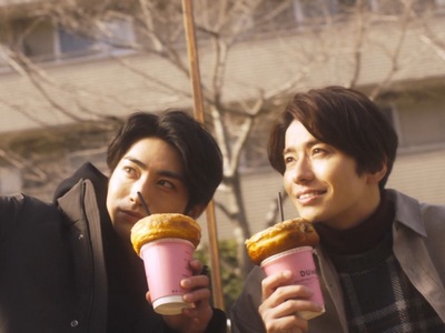 Nozue and Togawa go on lunch dates together.