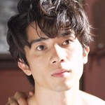 Young Yamazaki is portrayed by the Japanese actor Riku Tanaka (田中理来).