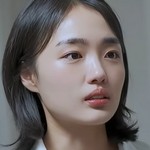 The GL version of Jun Hee is portrayed by Jung Yeon (정연).