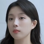 The GL version of Min Seo is portrayed by Kim Hye Jin (김혜진).