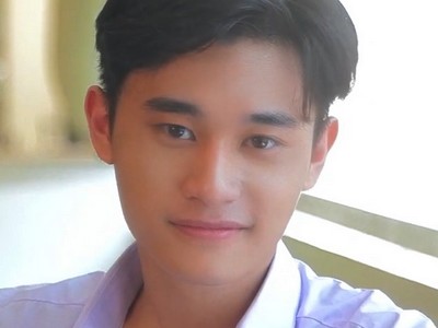 Kong is portrayed by the Thai actor Rossi Nonthakorn Chatchue (รอสซี่ นนทกร ชาติเชื้อ).