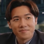 Louis is played by the Hong Kong actor Stanley Yau (邱士縉).