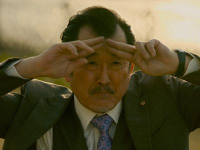 Kurosawa loses his memory and doesn't remember Haruta during the Ossan's Love movie.