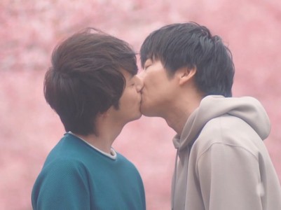 Ossan's Love Returns has a happy ending where Maki and Haruta kiss.