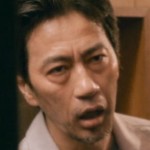 Haruki's father is portrayed by a Japanese actor Shuji Okui (奧居俊二).