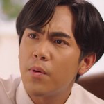 The young version of Prach is portrayed by the Thai actor Champ Chenrach Sumonwat (แชมป์ เชณรัช สุมนวัฌน์).