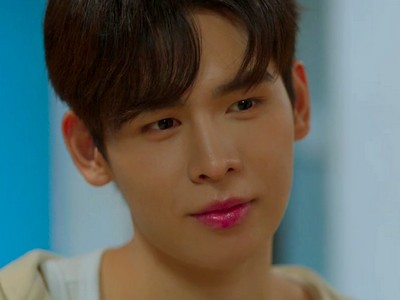 Po is portrayed by Thai actor Poom Nuttapart Tuntistinchai (ภูม ณัฐภาสน์ ตันติเสถียรชัย).