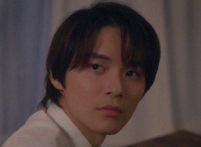Hiro is portrayed by the Japanese actor Shunya Kaneko (金子隼也).