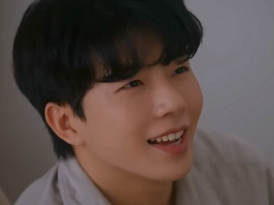 Eunho is portrayed by Korean actor Lee Chang In (이창인).