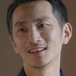 Ze Shou's dad is portrayed by the Taiwanese actor Bryant Lee (李辰翔).