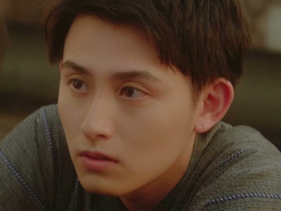 Iwasaki is portrayed by Yuki Hayama (葉山侑樹).