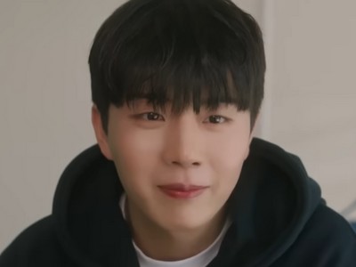 Jaeon is portrayed by Korean actor Ki Myoung Je (기명제).