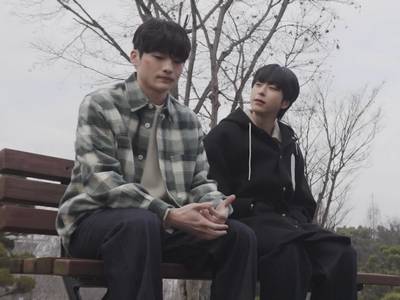 Yumin and Uwu are really good friends.