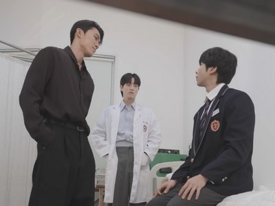 Yumin is with the adults.