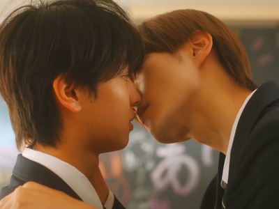 Hioki and Watarai almost kiss.