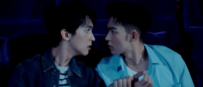 Screen Together is a Thai BL vertical drama about two strangers at a cinema. After an awkward introduction, they start talking and grow closer throughout the movie.
