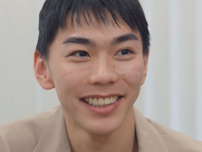 Kousuke is portrayed by Japanese actor Miki Hasegawa (長谷川幹).