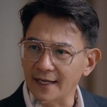 Jin's father is portrayed by Thai actor Thitpol Nimsakul.