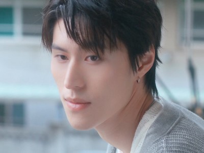 Tuo is portrayed by by Taiwanese actor Chance Ying (成晞).