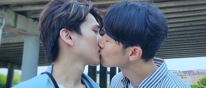 Bo Chun and Sato kiss after the quarantine period in See You After Quarantine.