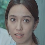 The teacher is portrayed by Taiwanese actress Annie Chen (陳庭妮).