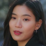 Yu Na is portrayed by the Korean actress Song Ji Oh (송지오).