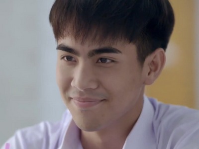 Ruk is portrayed by the actor Champ Chenrach Sumonwat (แชมป์ เชณรัช).