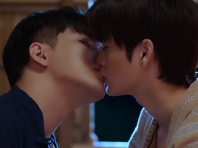Fah and Prince share their first kiss in Sky in Your Heart Episode 3.